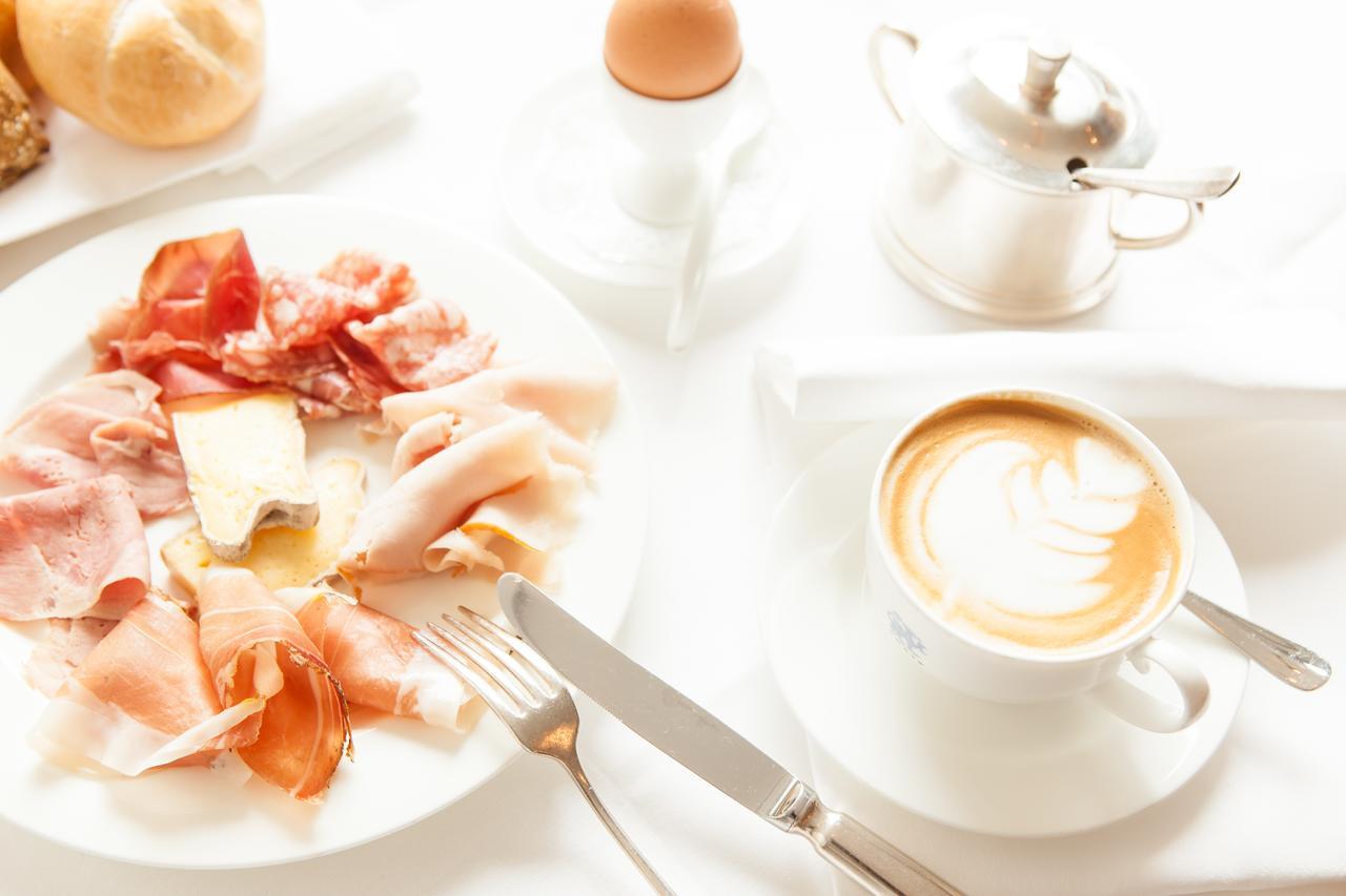 Hotel Greif, A Member Of Design Hotels Bolzano Ngoại thất bức ảnh