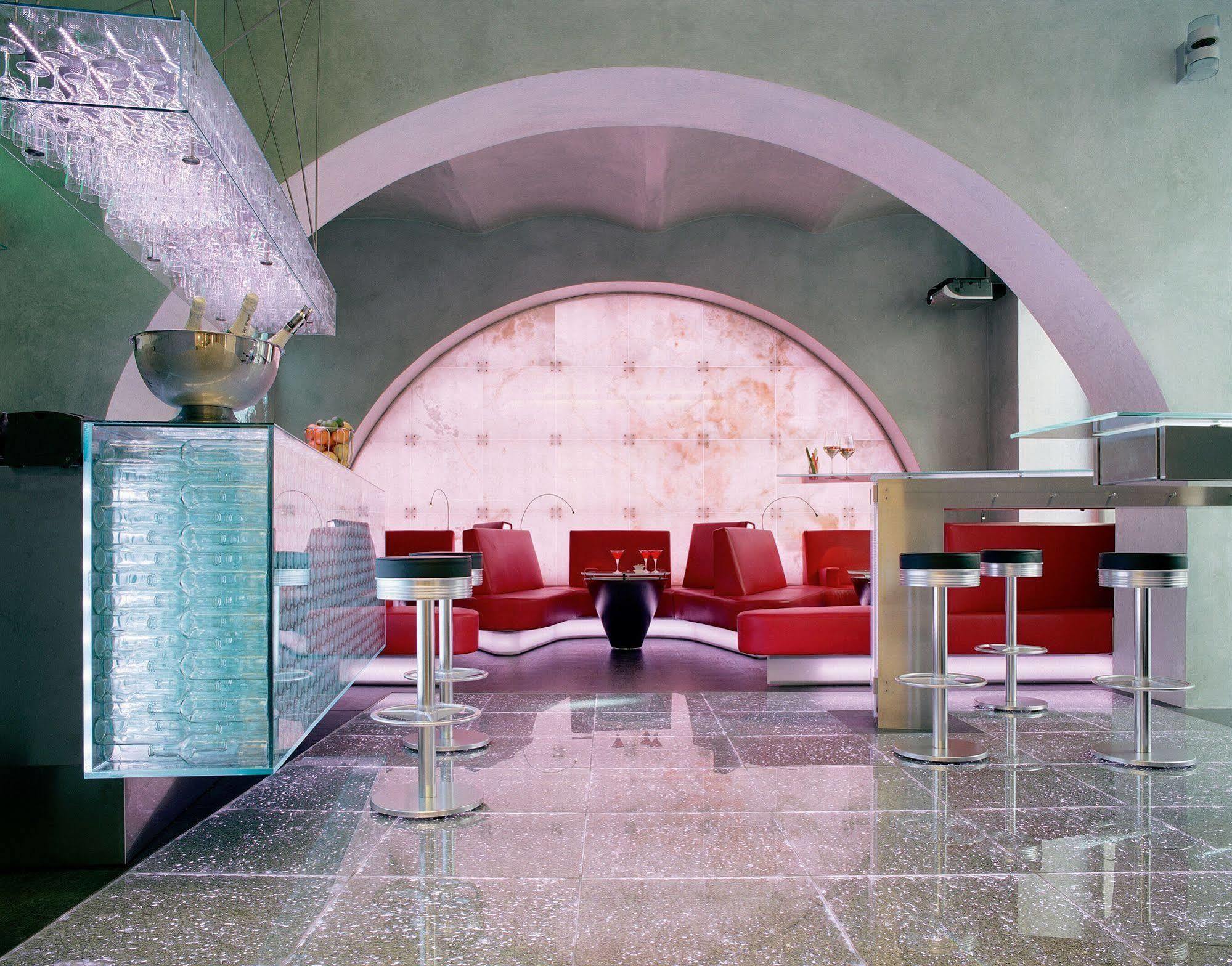 Hotel Greif, A Member Of Design Hotels Bolzano Ngoại thất bức ảnh